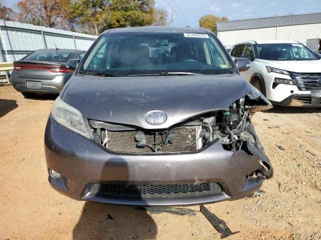 2016 Toyota Sienna XLE