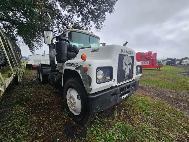 1978 Mack R686