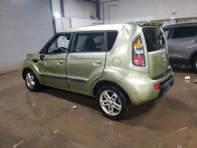 2010 KIA Soul +