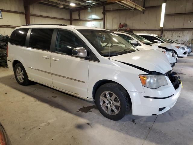 2010 Chrysler Town & Country Touring