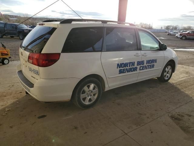 2004 Toyota Sienna CE