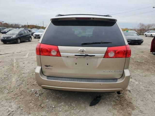 2010 Toyota Sienna XLE