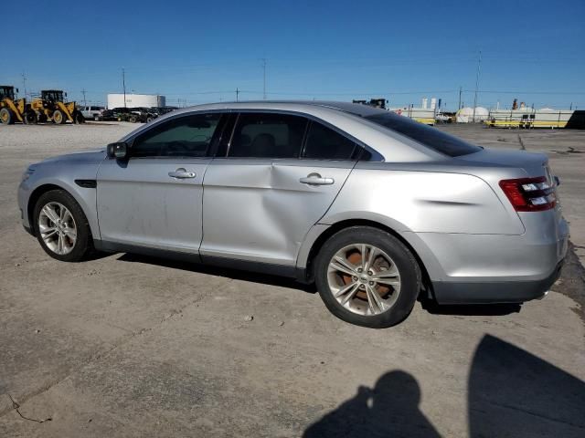 2016 Ford Taurus SE