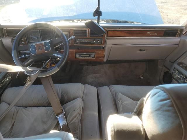 1989 Lincoln Town Car Signature