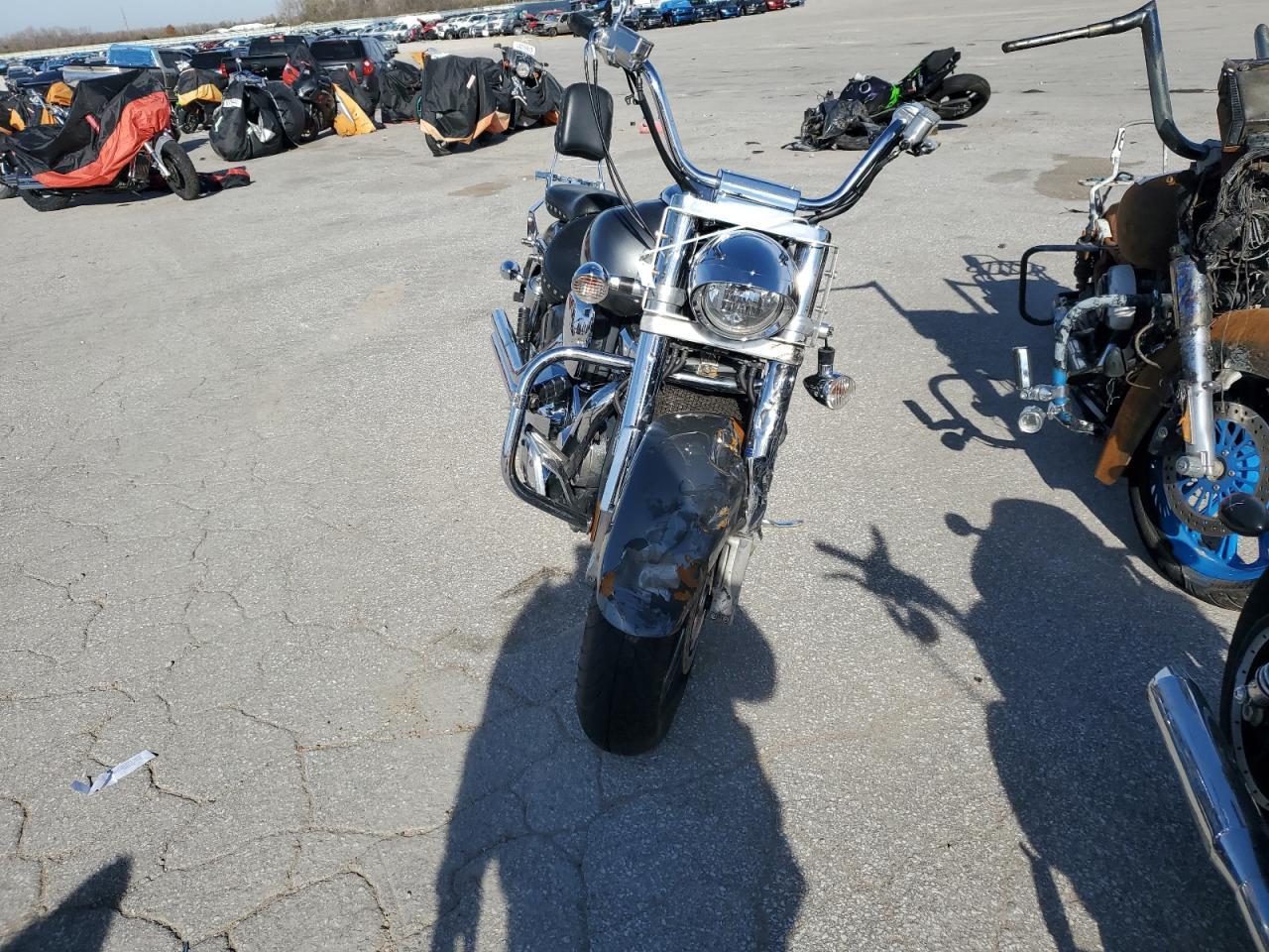 2005 Honda VTX1800 S2