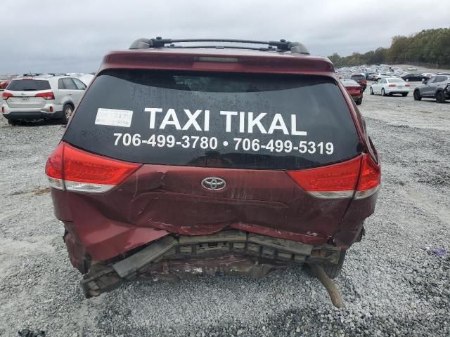 2012 Toyota Sienna LE