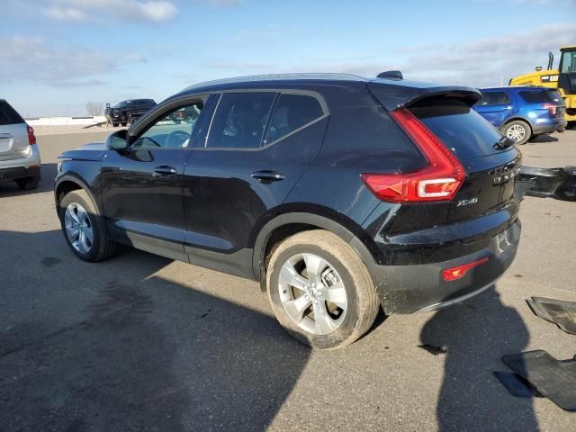 2020 Volvo XC40 T5 Momentum