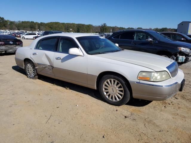 2003 Lincoln Town Car Signature