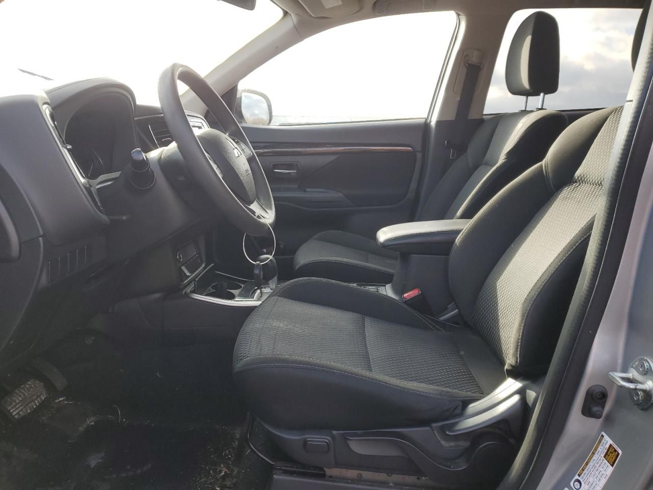 2020 Mitsubishi Outlander se