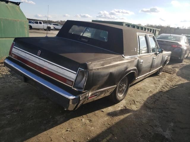 1989 Lincoln Town Car Signature Special