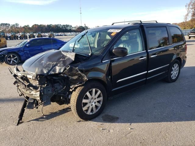 2011 Chrysler Town & Country Touring L