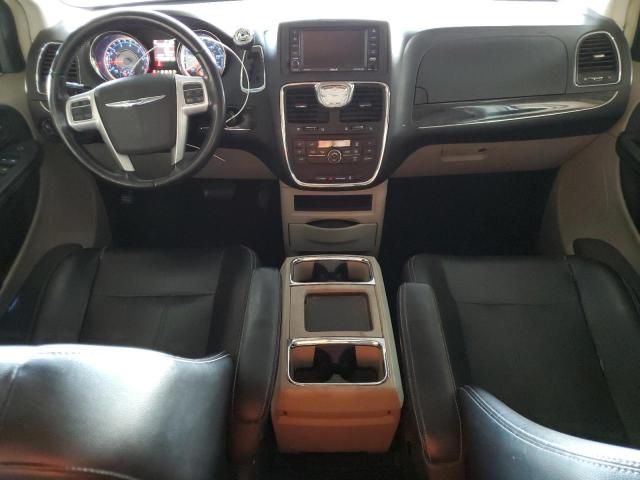 2015 Chrysler Town & Country Touring L