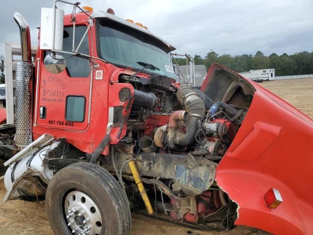 2005 Kenworth Construction T800