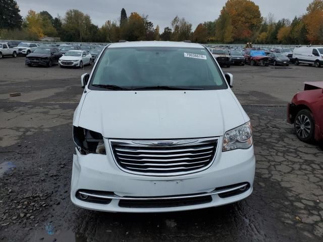 2016 Chrysler Town & Country Touring