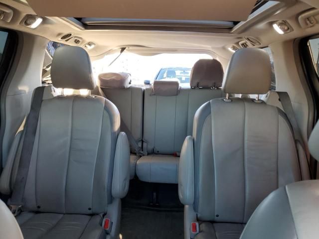 2013 Toyota Sienna XLE