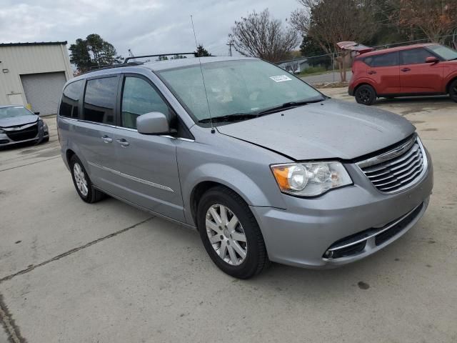 2016 Chrysler Town & Country Touring