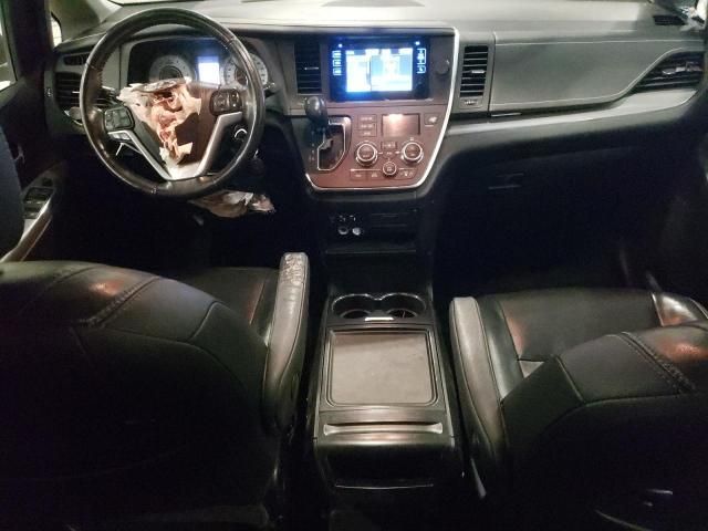 2017 Toyota Sienna SE