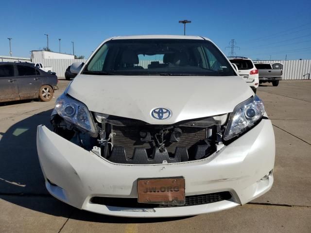 2015 Toyota Sienna XLE