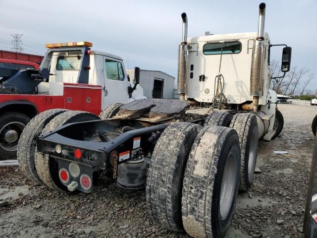 2006 Freightliner Conventional Columbia