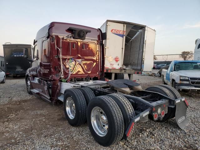 2020 Freightliner Cascadia 126