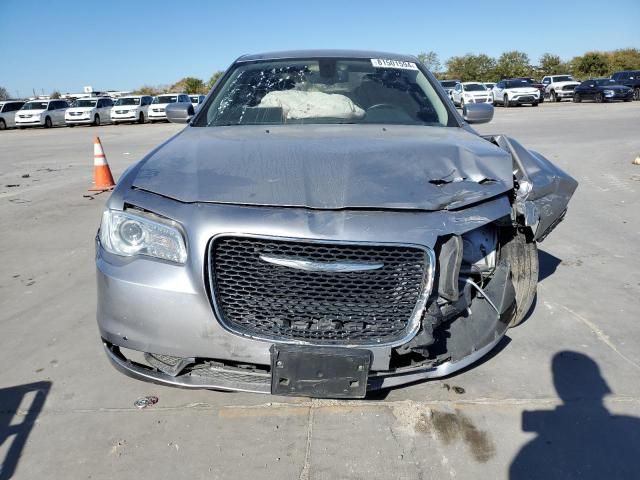 2016 Chrysler 300 Limited