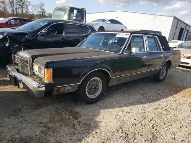 1989 Lincoln Town Car Signature Special