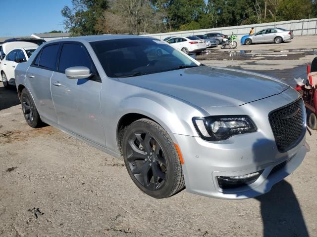 2022 Chrysler 300 Touring L