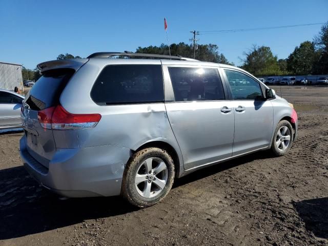 2014 Toyota Sienna LE