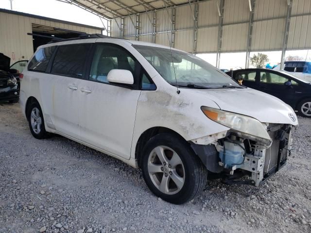 2011 Toyota Sienna LE