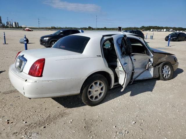 2000 Lincoln Town Car Signature