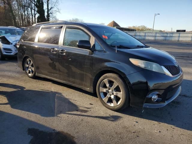 2011 Toyota Sienna Sport