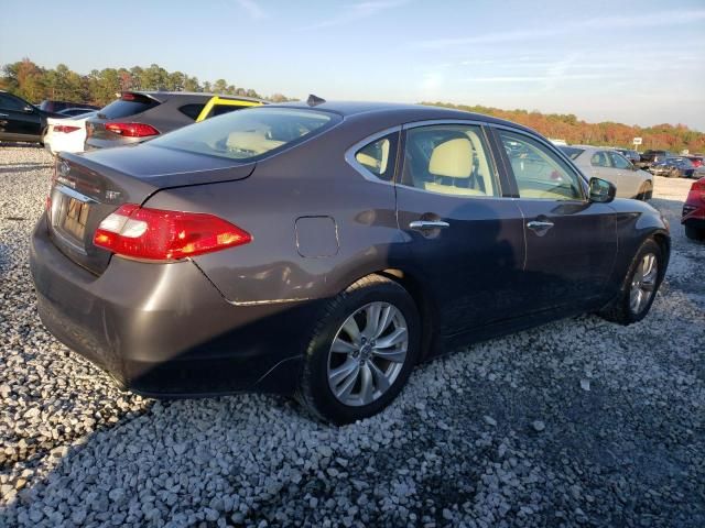 2011 Infiniti M37