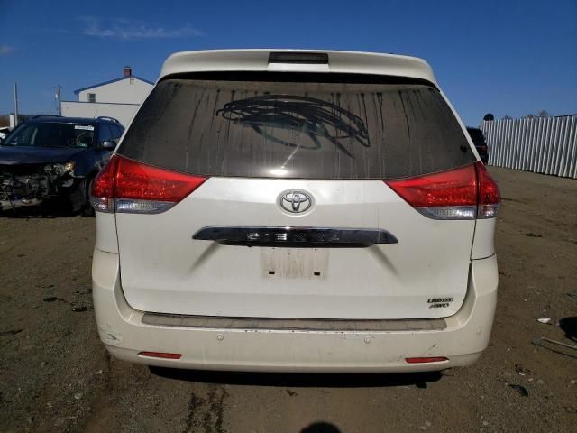 2013 Toyota Sienna XLE