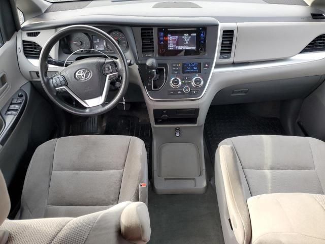 2017 Toyota Sienna