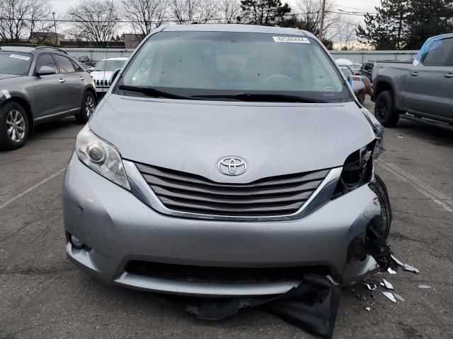 2011 Toyota Sienna XLE