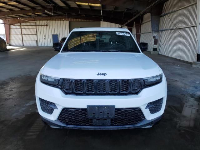 2024 Jeep Grand Cherokee Laredo