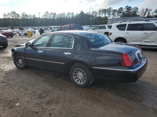 2001 Lincoln Town Car Signature