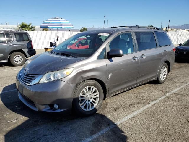 2015 Toyota Sienna XLE