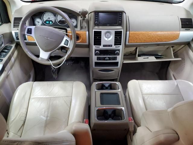 2010 Chrysler Town & Country Limited