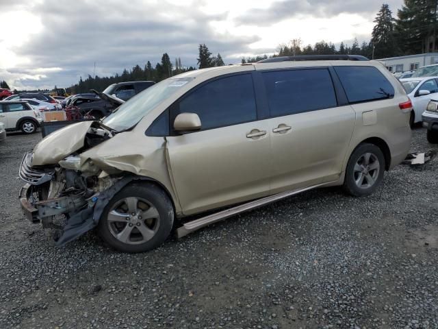 2011 Toyota Sienna LE