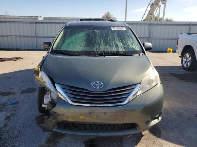 2011 Toyota Sienna XLE