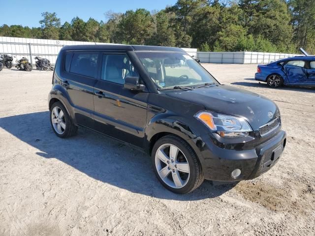 2011 KIA Soul +