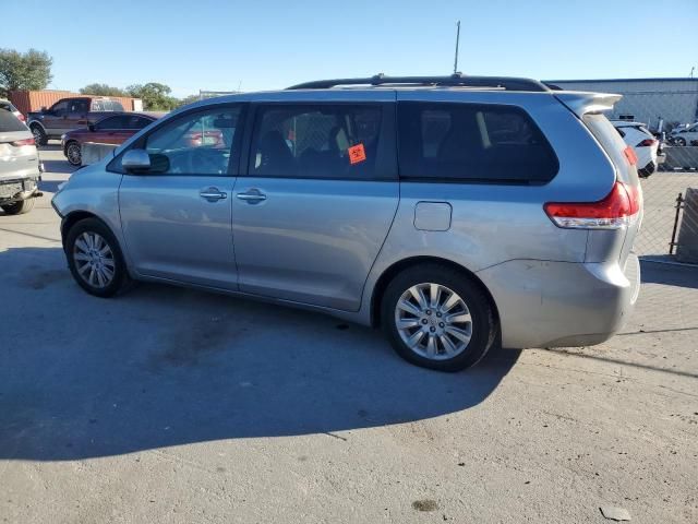 2014 Toyota Sienna XLE