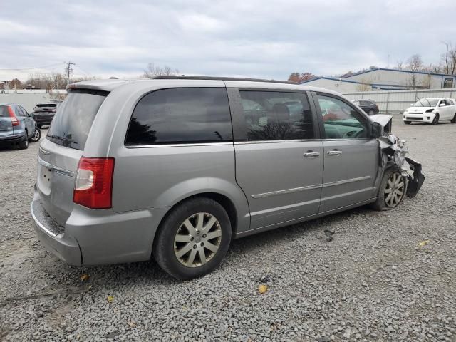 2016 Chrysler Town & Country Touring