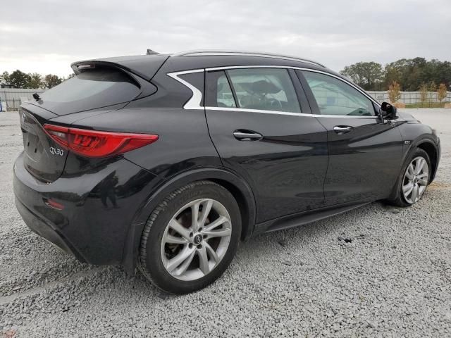 2017 Infiniti QX30 Base