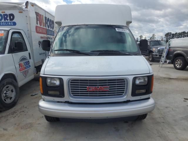 2000 GMC Savana Cutaway G3500