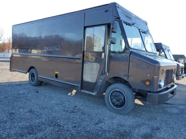 2009 Freightliner Chassis M Line WALK-IN Van