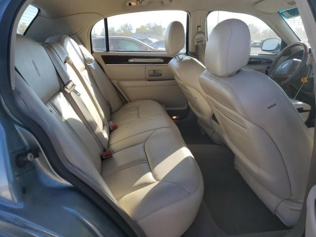 2004 Lincoln Town Car Ultimate