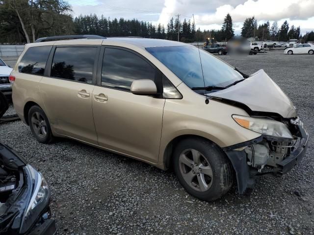 2011 Toyota Sienna LE