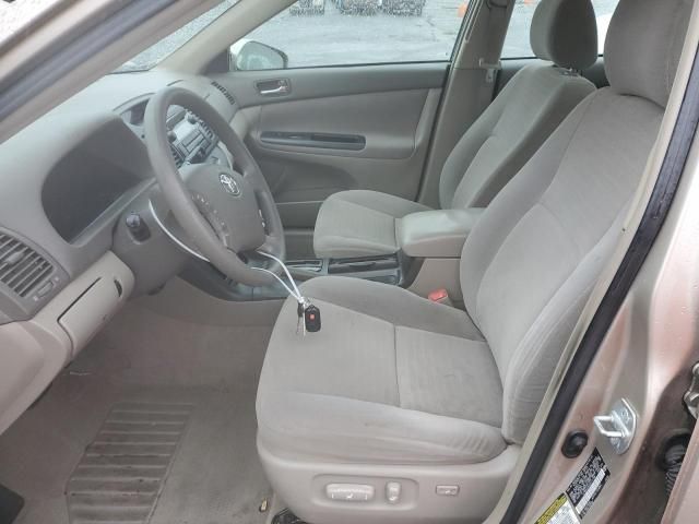 2005 Toyota Camry LE